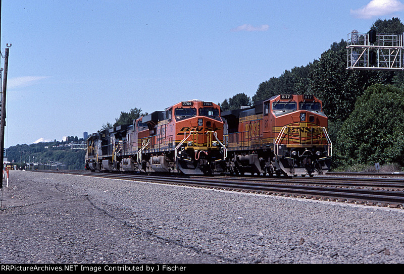BNSF 7764